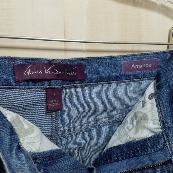 Amanda Jeans - Picture 2 of 3